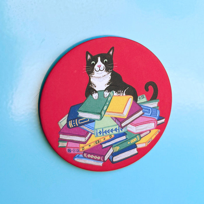 Books & Cats Magnet